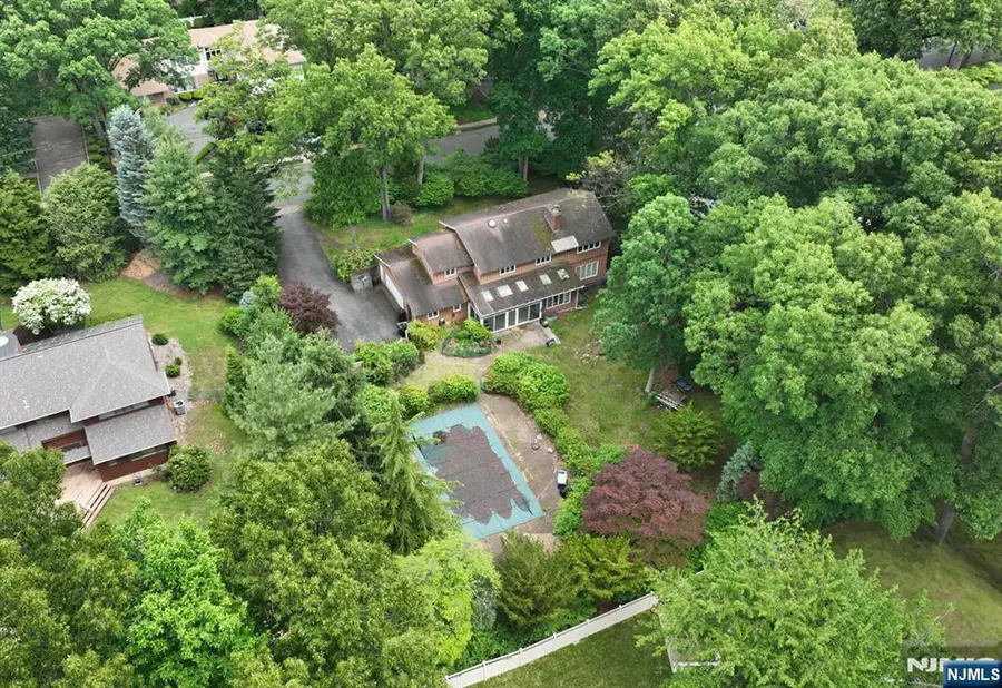 9 Lyncrest Drive, Paramus, NJ 07652 - #3