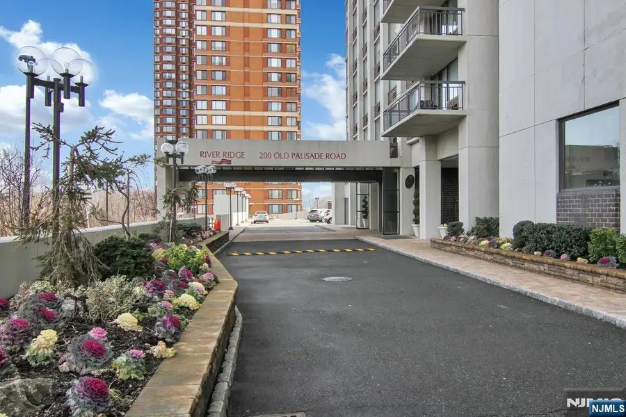 200 Old Palisade Road TH5, Fort Lee, NJ 07024 - #2