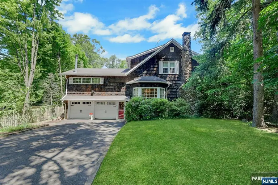 22 Crest Road, Hillsdale, NJ 07642 - #2