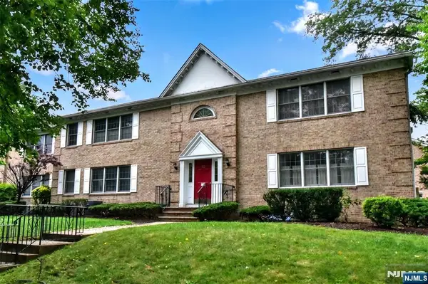 10 S Irving Street 9B, Ridgewood, NJ 07450