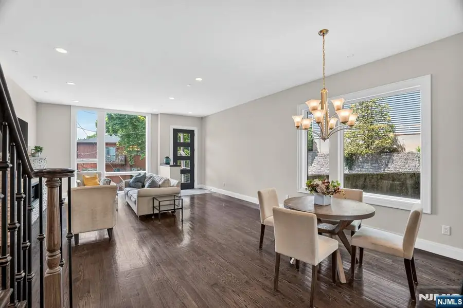14 Hooks Lane, Edgewater, NJ 07020 - #2