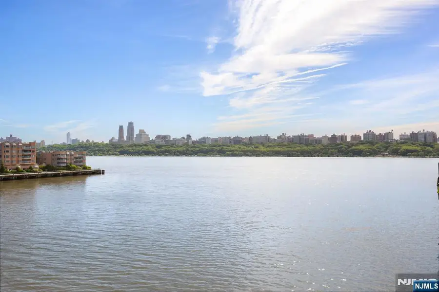 345 The Promenade, Edgewater, NJ 07020 - #2