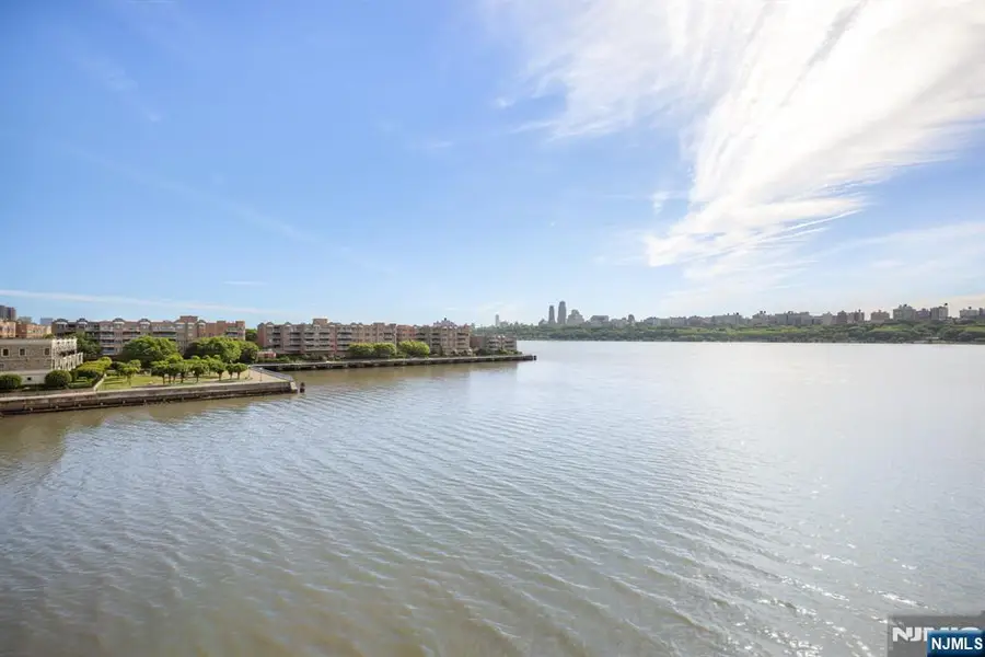 345 The Promenade, Edgewater, NJ 07020 - #3