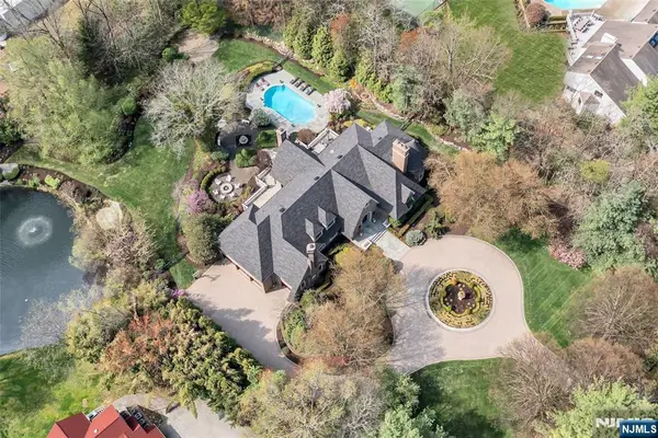 14 Eckert Farm Road, Saddle River, NJ 07458