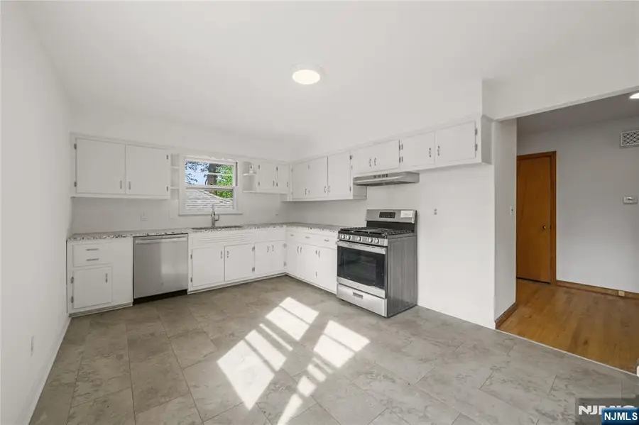 384 Delawanna Avenue, Clifton, NJ 07014 - #3