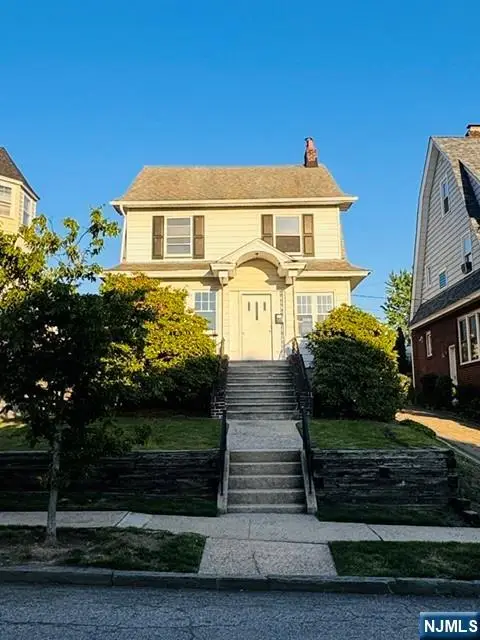 18 Pleasant Place, Kearny, NJ 07032 - #1
