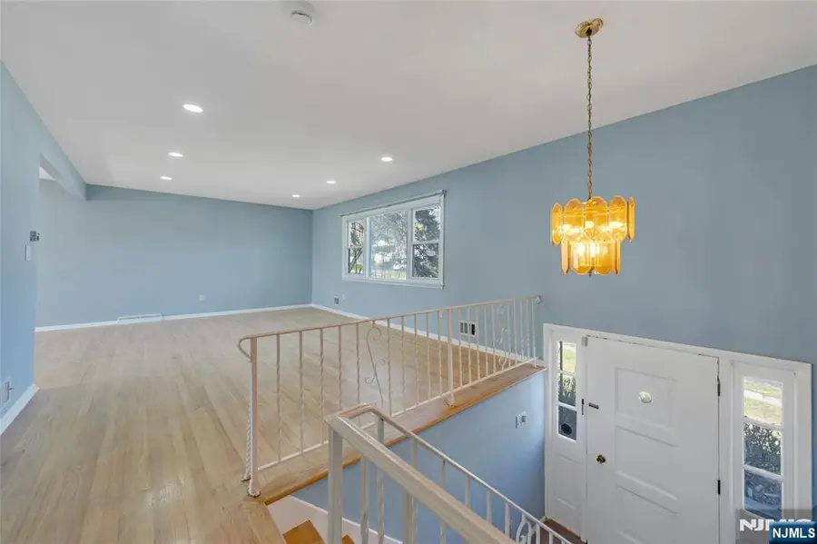 162 Grove Avenue, Verona, NJ 07044 - #3