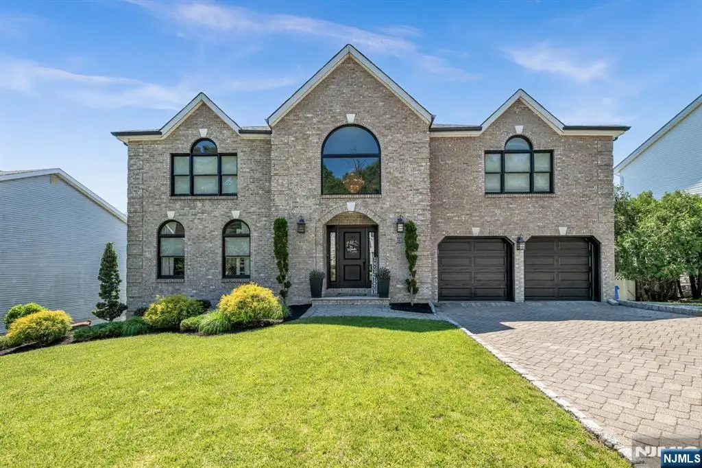 22 Fox Boro Road, Wayne, NJ 07470 - #1