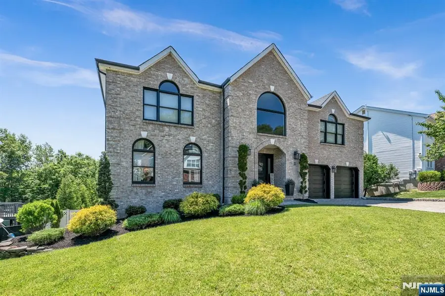 22 Fox Boro Road, Wayne, NJ 07470 - #2