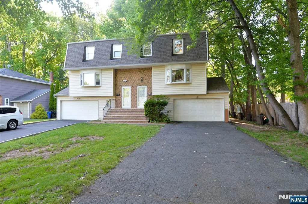 85 Primrose Lane, Paramus, NJ 07652 - #1