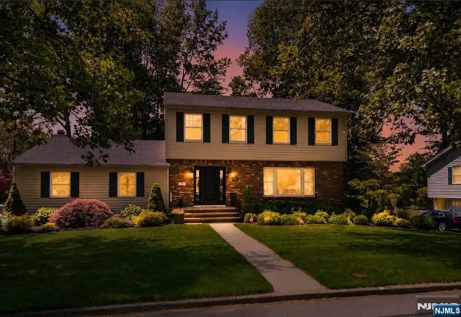 2430 Cleveland Avenue, Township Of Washington, NJ 07676 - #2