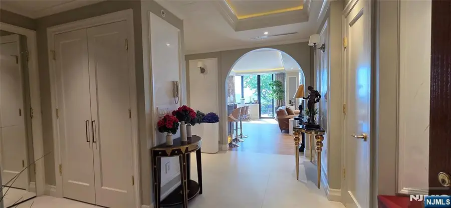 100 Carlyle VG6, Cliffside Park, NJ 07010 - #2