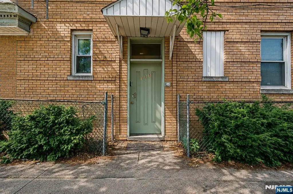 111 Mallory Avenue 2, Jersey City, NJ 07304 - #1