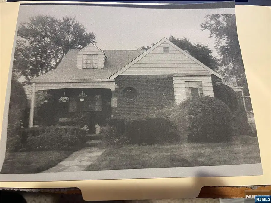 10-16 Burbank Street, Fair Lawn, NJ 07410 - #3