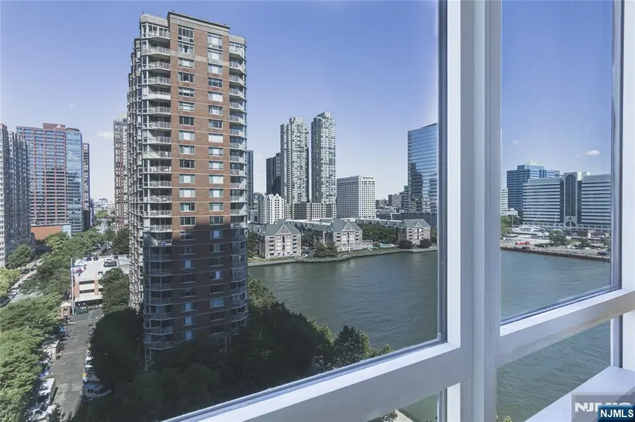 2 2nd Street 1207, Jersey City, NJ 07302 - #3