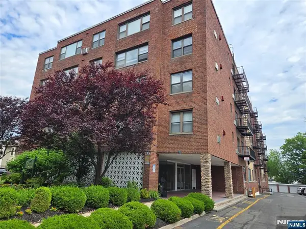 275 Hoym Street 5E, Fort Lee, NJ 07024