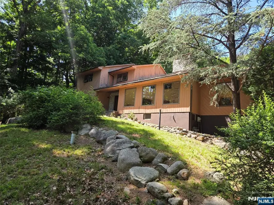724 Tall Oaks Court, Franklin Lakes, NJ 07417 - #2
