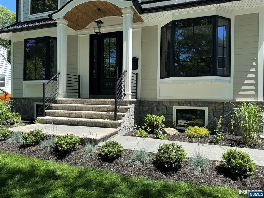 671 Delaware Avenue, Ridgewood, NJ 07450 - #3