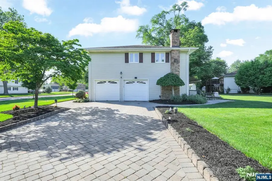 184 Andover Drive, Wayne, NJ 07470 - #2
