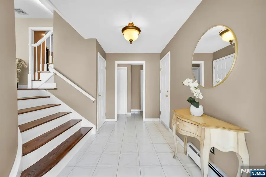 184 Andover Drive, Wayne, NJ 07470 - #3