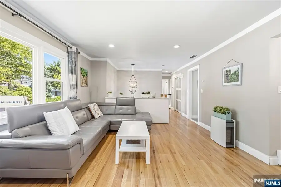 850 Edgewater Avenue, Ridgefield, NJ 07657 - #3