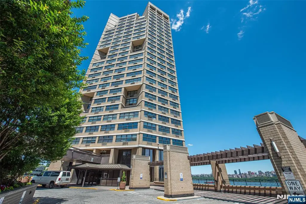 7004 Boulevard East 39F, Guttenberg, NJ 07093 - #1