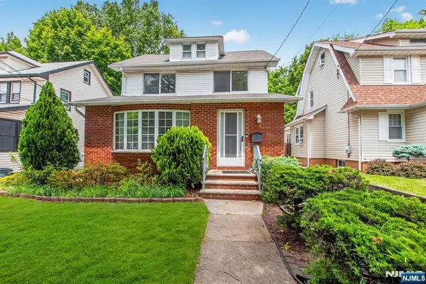 489 Maple Avenue, Teaneck, NJ 07666