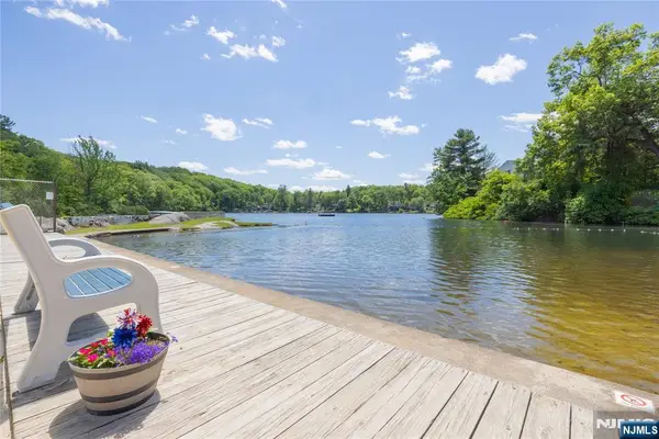 39 Broadway, West Milford, NJ 07480
