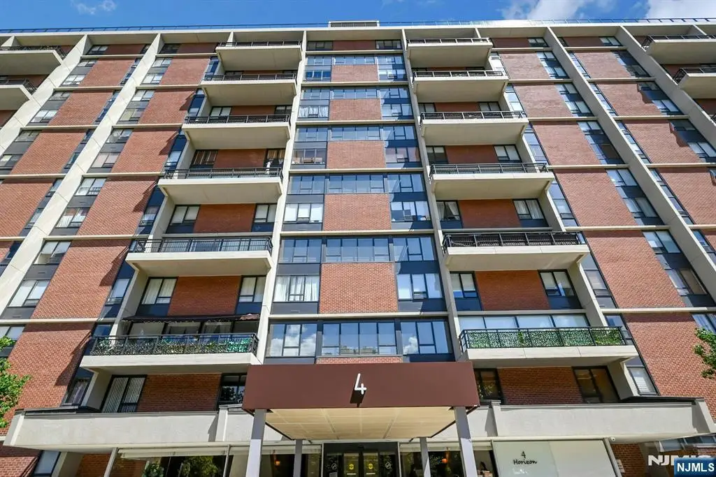 4 Horizon 805, Fort Lee, NJ 07024 - #1