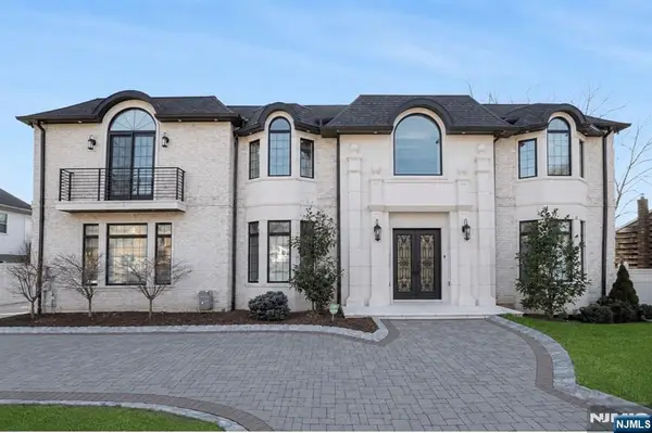 6 Allison Drive, Englewood Cliffs, NJ 07632