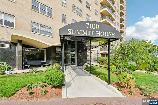 7100 JFK Blvd E 2L, Guttenberg, NJ 07093