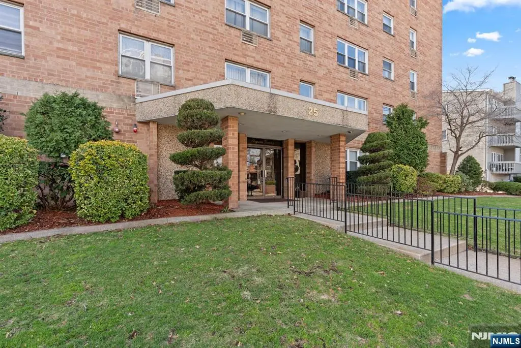 25 Jefferson Street 4E, Hackensack, NJ 07601 - #1