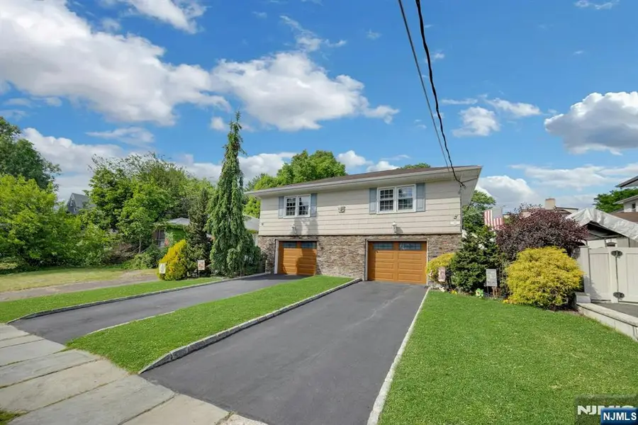 184 W Passaic Avenue, Rutherford, NJ 07070 - #2