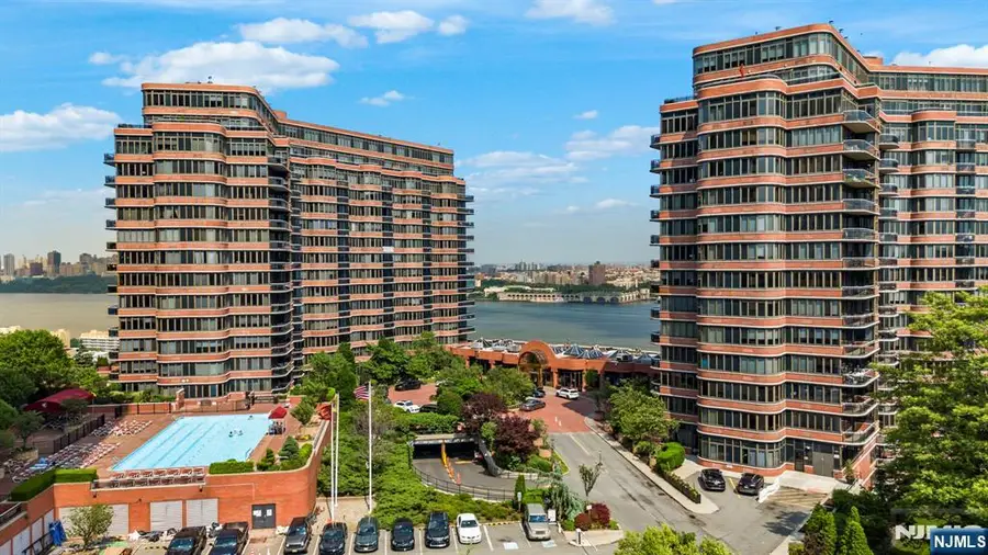 100 Carlyle Drive VP6, Cliffside Park, NJ 07010 - #2