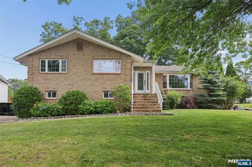 153 Charlotte Place, Englewood Cliffs, NJ 07632 - #1