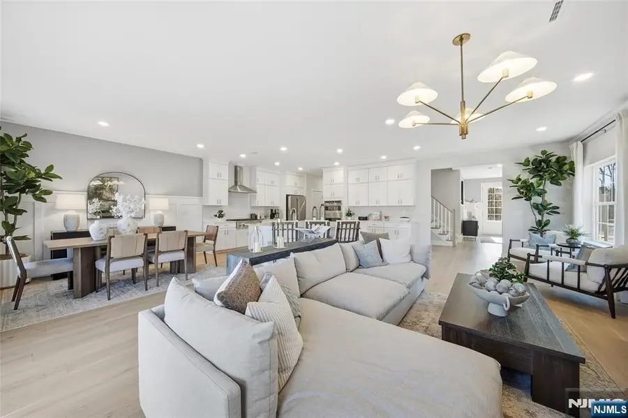 22 Arlington Place, Oakland, NJ 07036 - #3