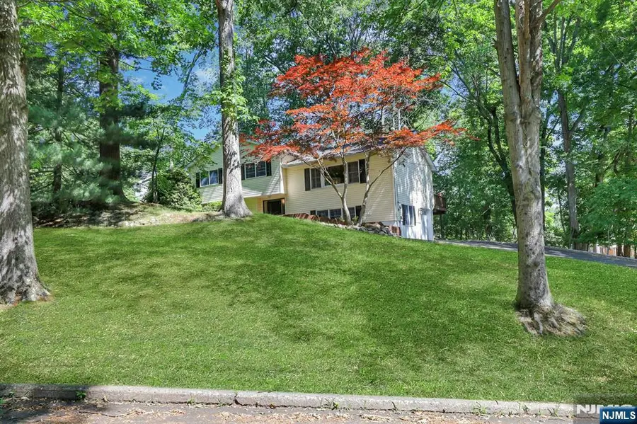 598 Whitenack Road, River Vale, NJ 07675 - #2