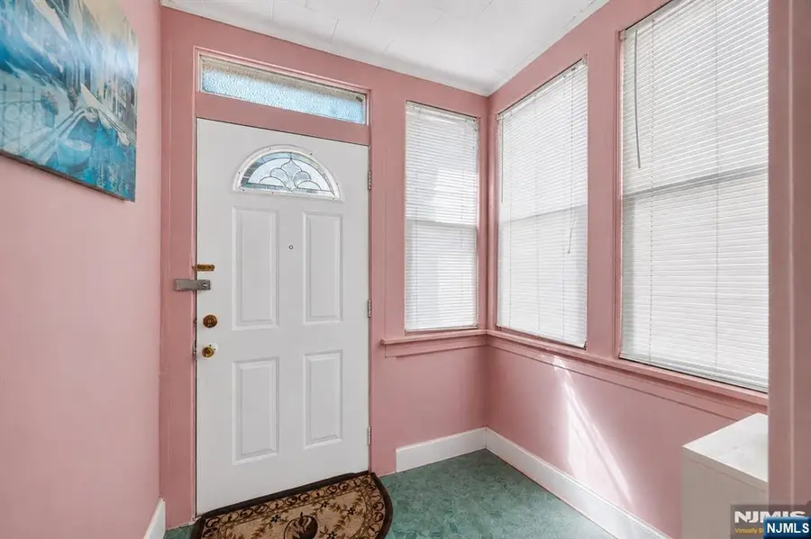 13 Sherman Place, Clifton, NJ 07011 - #3