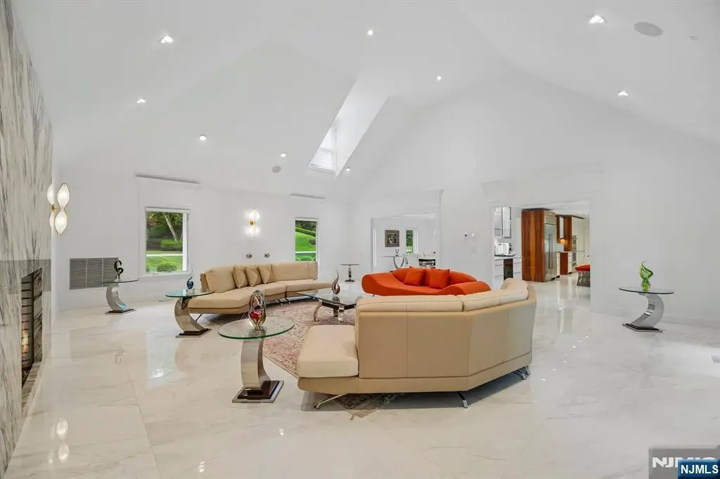 807 Sussex Road, Franklin Lakes, NJ 07417 - #1