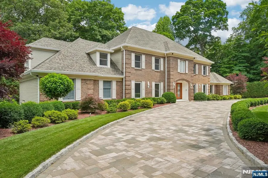 807 Sussex Road, Franklin Lakes, NJ 07417 - #3