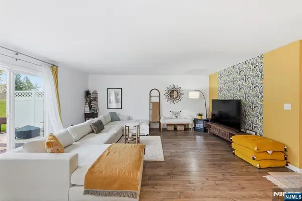 4 Mulberry Lane, Hamburg, NJ 07419