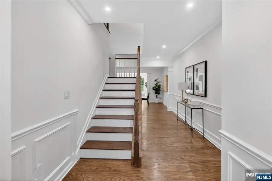 18 Winfield Drive 802, Woodcliff Lake, NJ 07677 - #3