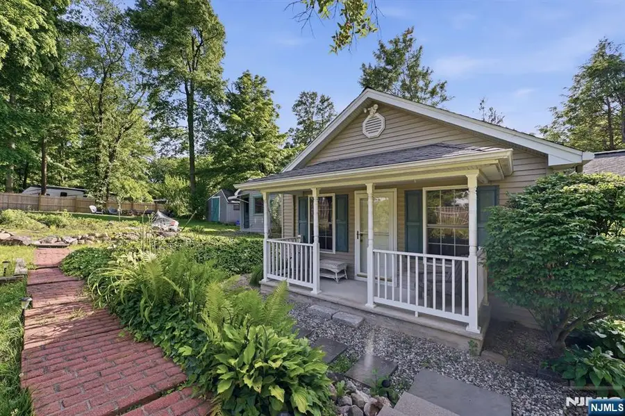 14 Birchwood Pass, West Milford, NJ 07480 - #3