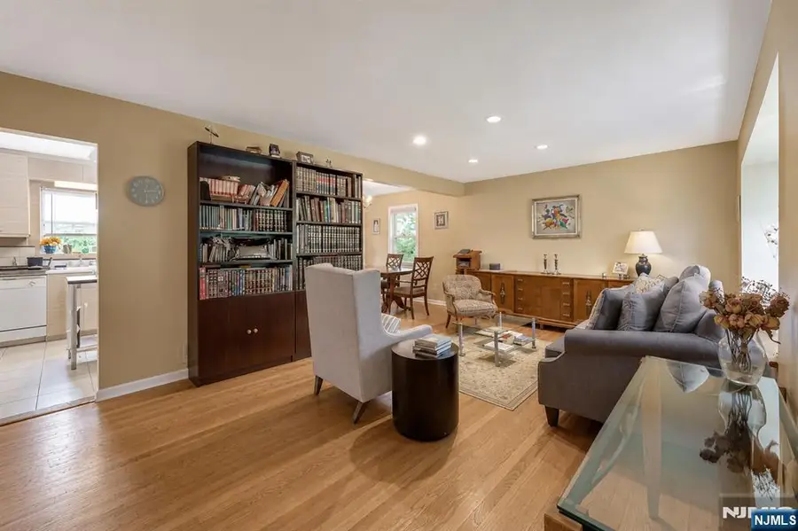 711 Rutland Avenue, Teaneck, NJ 07666 - #2