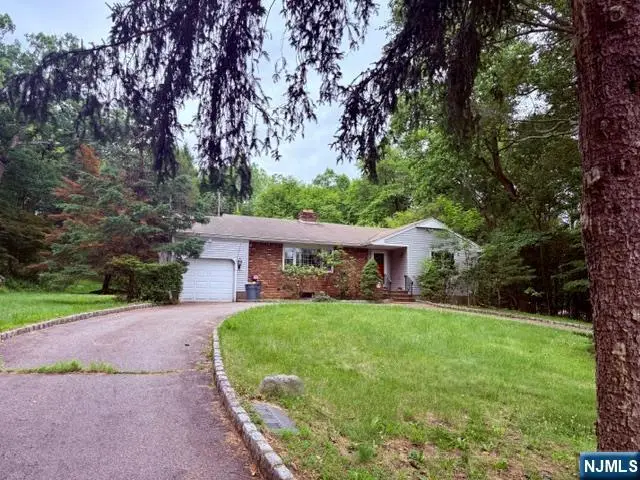 71 Glasgow Terrace, Mahwah, NJ 07430 - #1