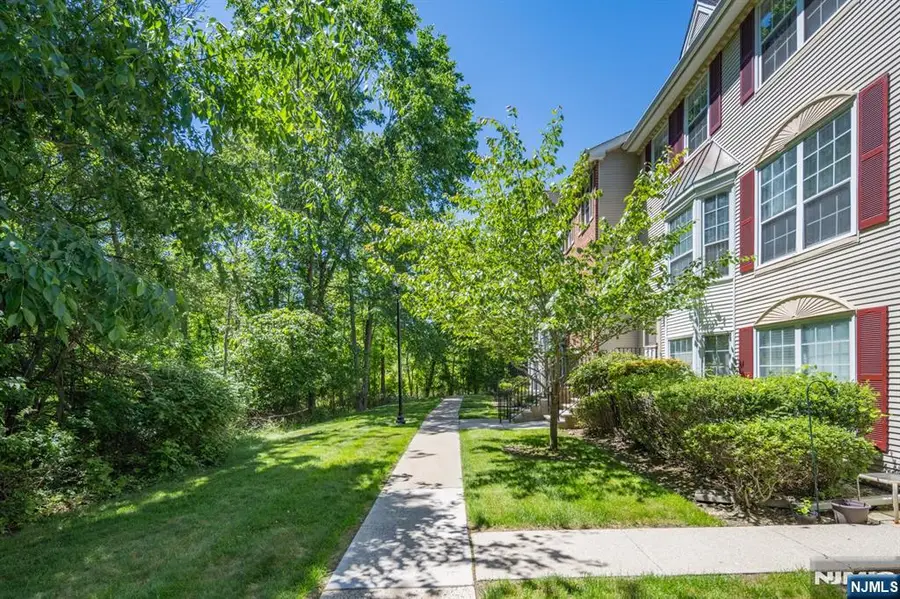 511 Quince Court, Mahwah, NJ 07430 - #3