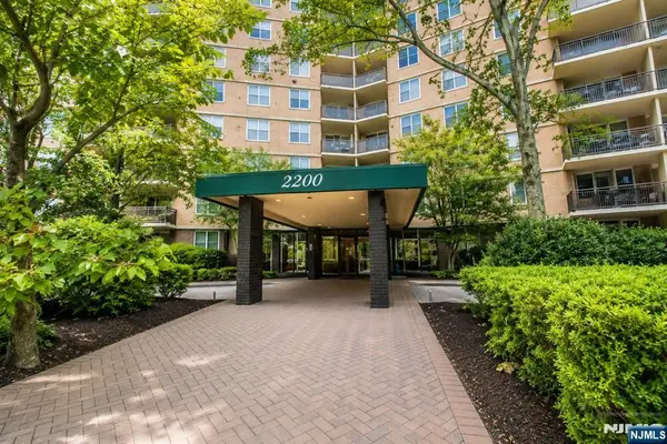 2200 N Central Road 10G, Fort Lee, NJ 07024