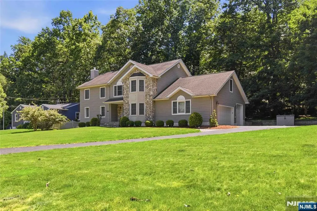 913 High Mountain Road, North Haledon, NJ 07508 - #1