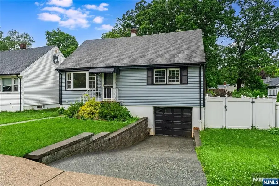 75 Fichter Street, Bloomingdale, NJ 07403 - #3
