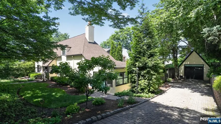 230 Satterthwaite Avenue, Nutley, NJ 07110 - #2